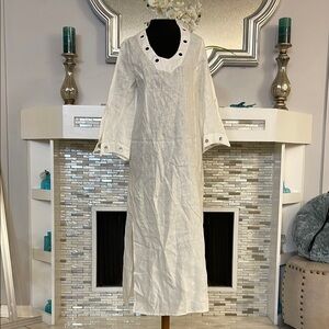 Vintage Nellie linen Dress with Grommet Details and side slits size M